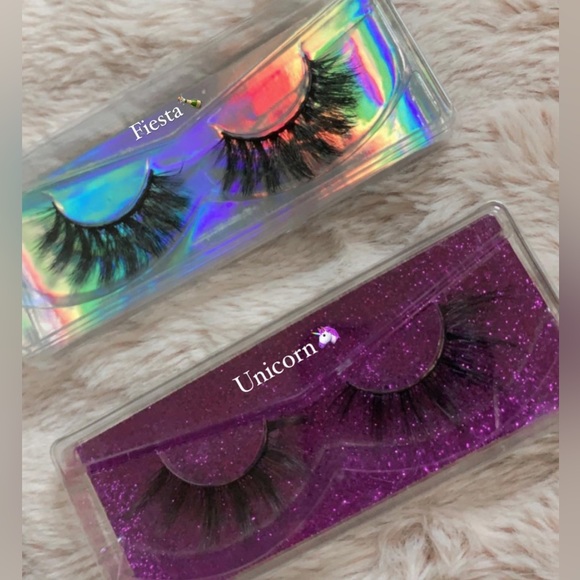 Lashes - Picture 4 of 11